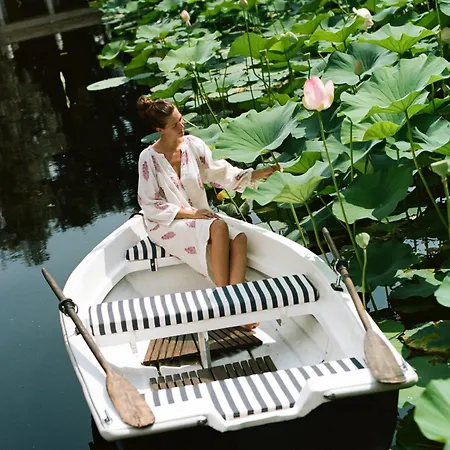 Relais La Foleia - Luxury Villa With Private Lake Veruno Exterior photo